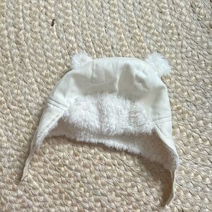 Old navy 12-18 months solid white faux fur trapper hat bear ears fleece